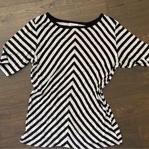 LuLaRoe shirt